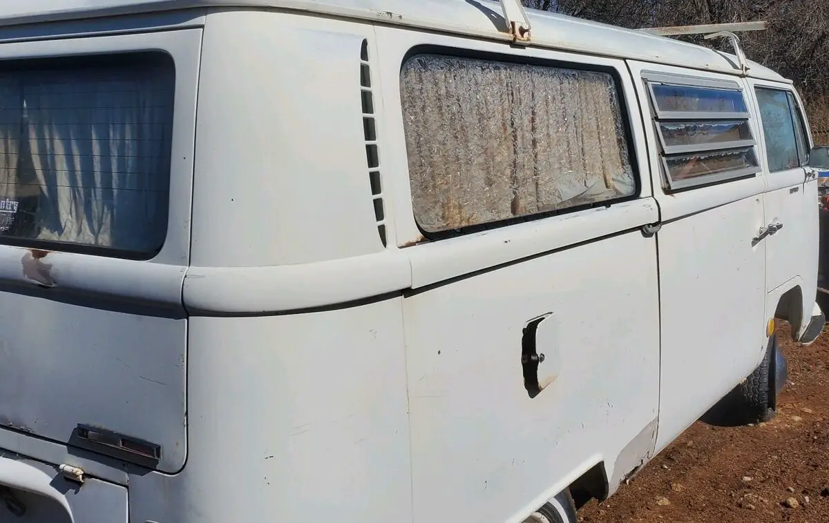 1969 volkswagen sp2 van white rwd manual