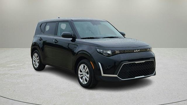 2023 kia soul lx