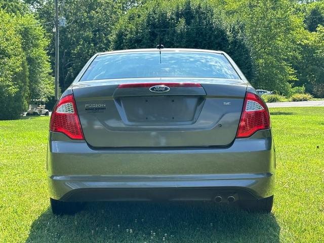 2012 ford fusion se