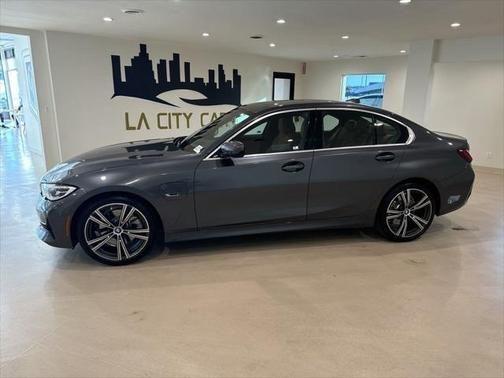2022 bmw 330e