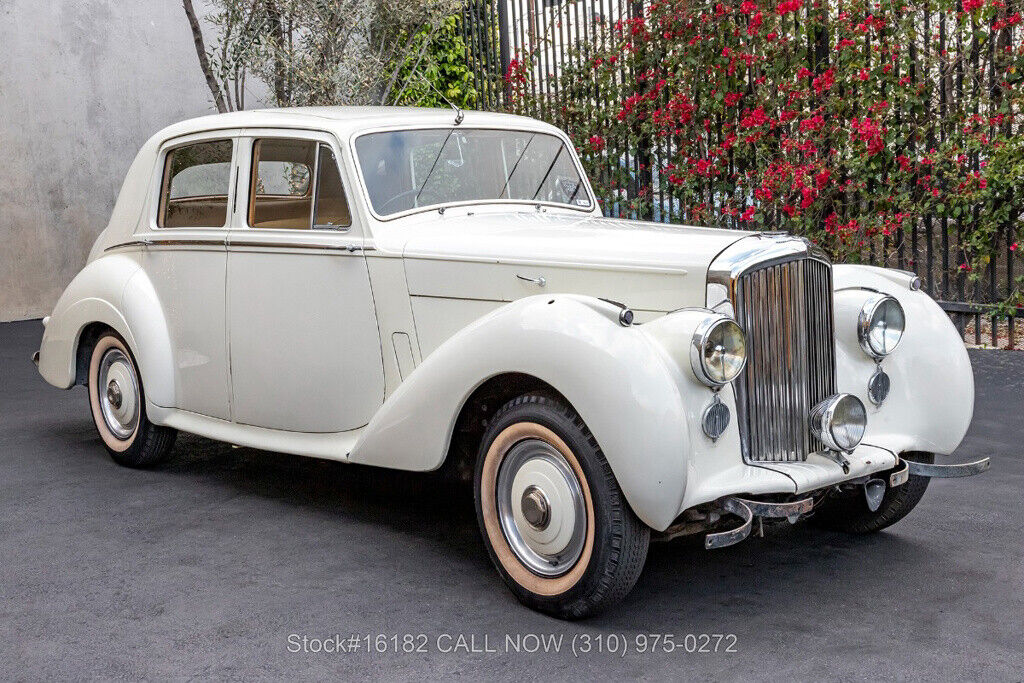 1952 bentley r type saloon right-hand-drive