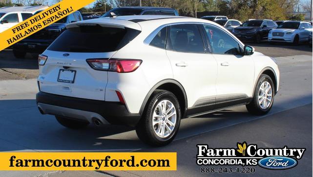 2020 ford escape se