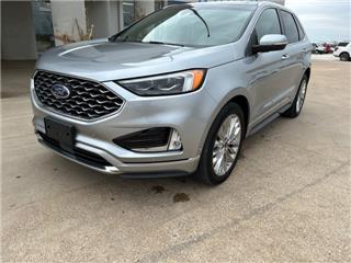 2020 Ford Edge titanium