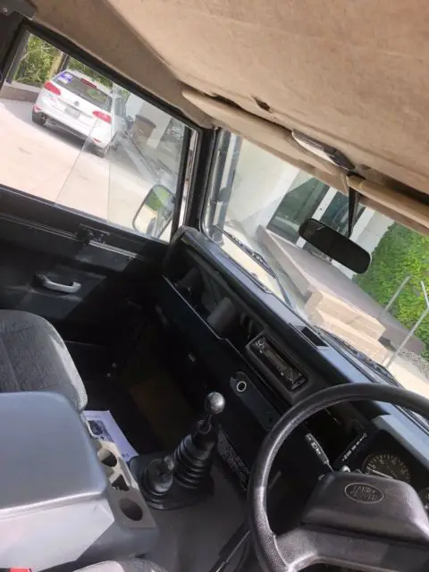 1986 land rover defender 110 (uk spec)