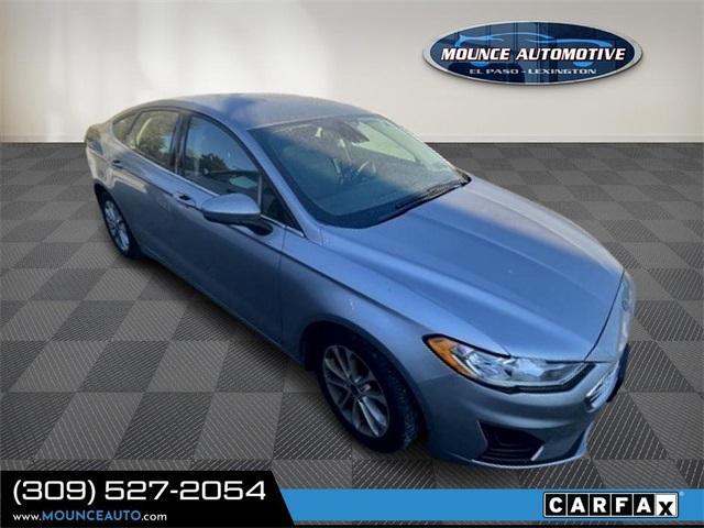 2020 ford fusion se