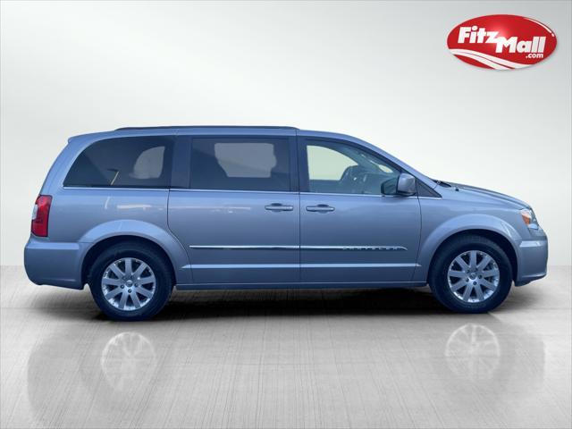 2016 chrysler town & country touring