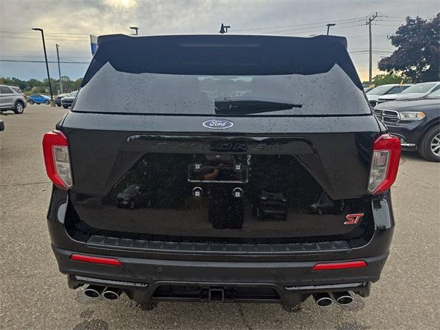 2022 ford explorer st