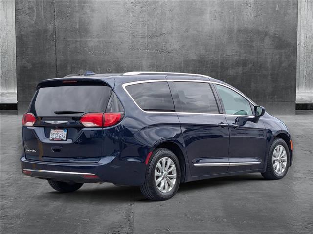 2019 chrysler pacifica touring l