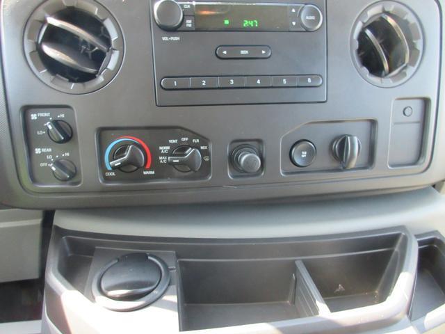 2011 ford e150 xl