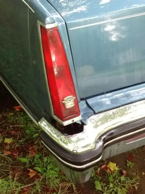 1985 blue cadillac eldorado biarritz w/ white convertible top & 6.0 l engine
