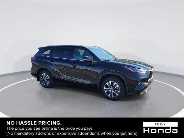 2022 toyota highlander xle