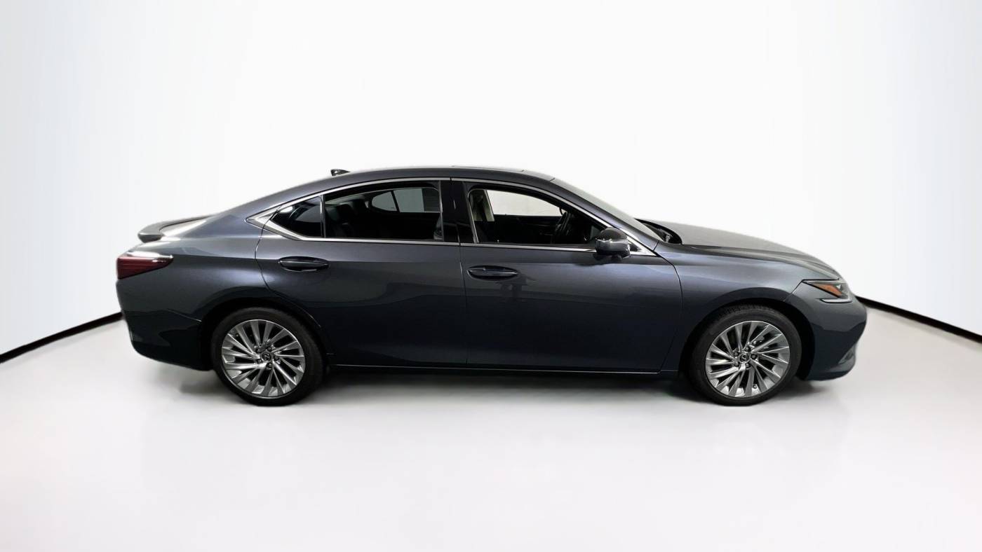 2022 lexus es 300h luxury