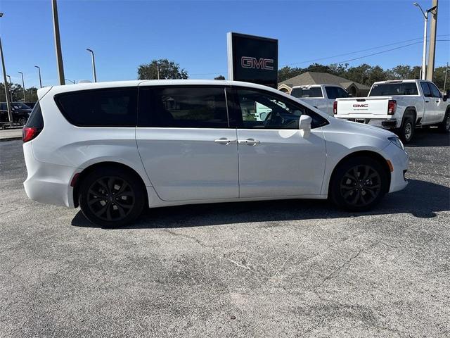 2018 chrysler pacifica touring plus