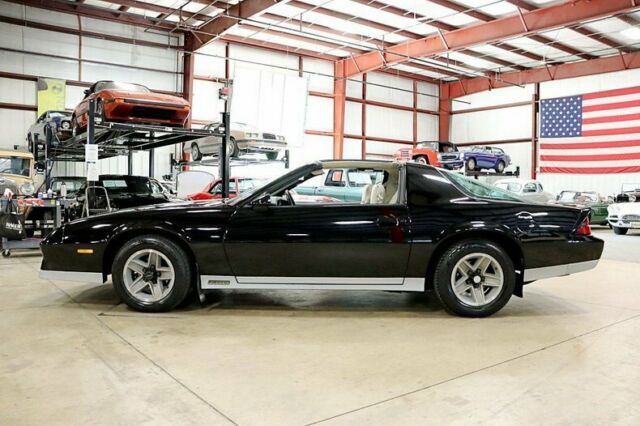 1983 chevrolet camaro z/28 66119 miles black coupe 5.0l v8 automatic