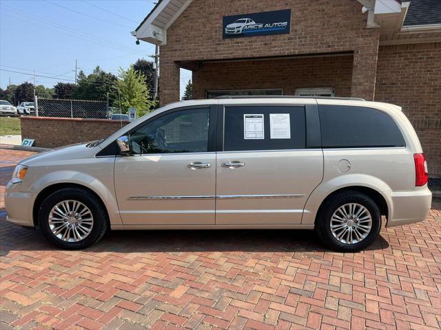 2016 chrysler town & country touring-l