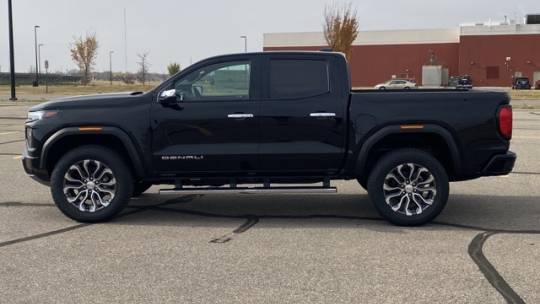 2024 GMC Canyon