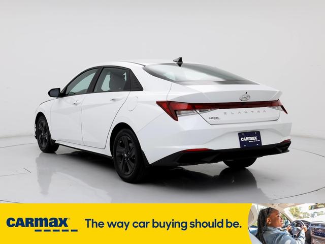 2022 hyundai elantra sel