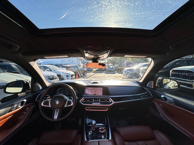 2021 bmw x7 m50i