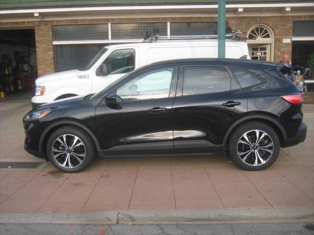 2021 ford escape se
