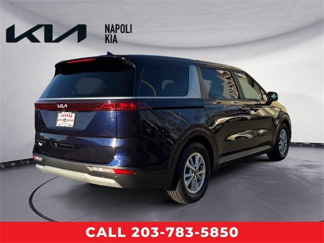2022 kia carnival lx