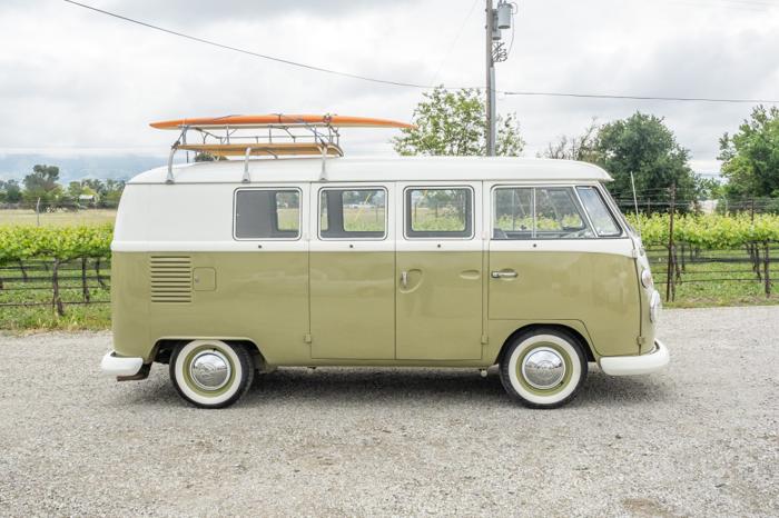 11-window 1965 volkswagen type 2 bus for sale in chicago, illinois