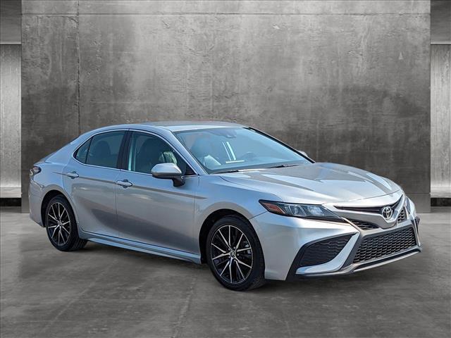 2021 toyota camry se
