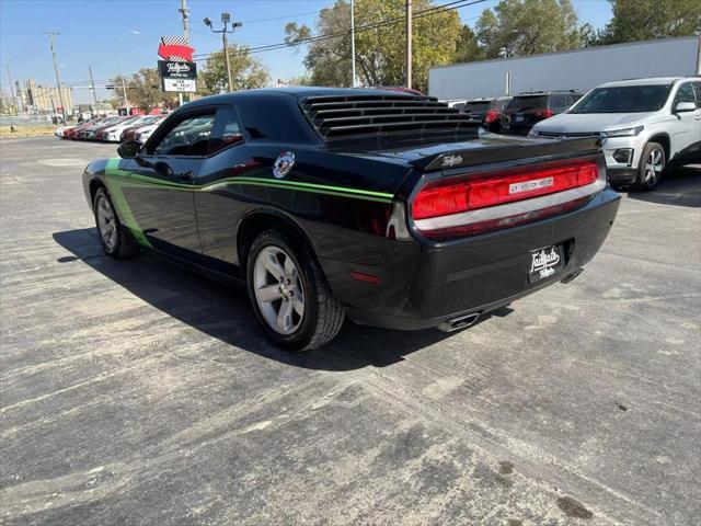2013 dodge challenger sxt
