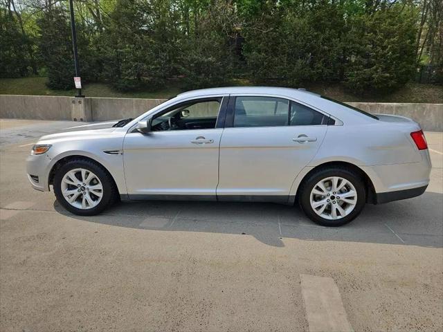 2011 ford taurus sel