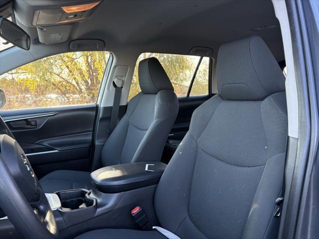 2020 toyota rav4 le