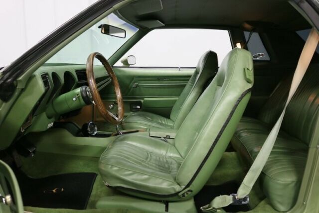 classic vintage olds cruiser 350 v8 auto air hurst/olds green