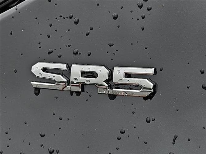 new 2024 toyota tundra 4wd sr5
