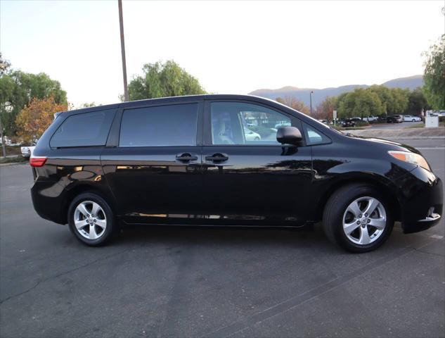 2015 toyota sienna l