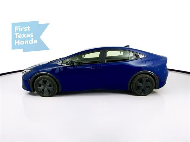 2023 toyota prius le