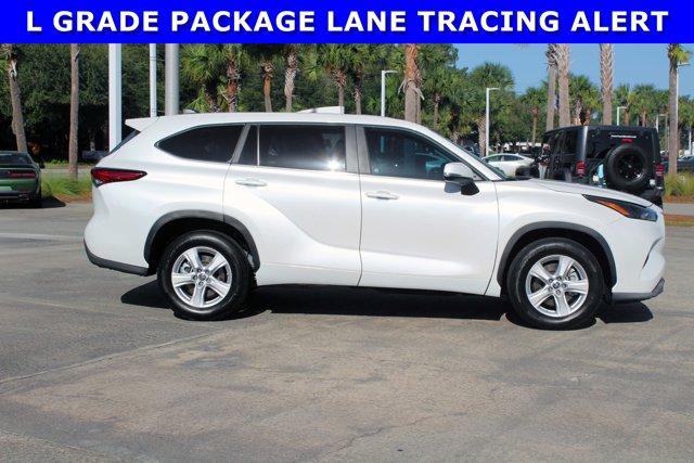 2023 toyota highlander l