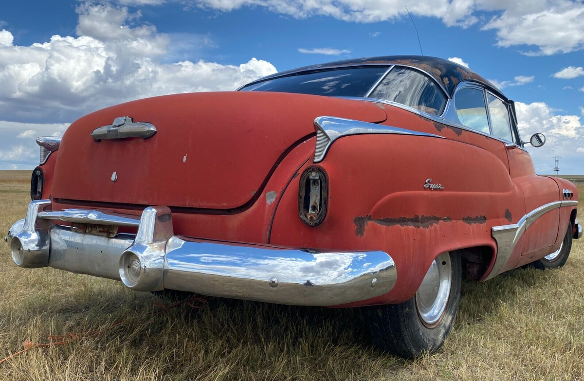 1952 buick 2 door hard top coupe