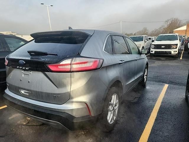 2022 ford edge sel