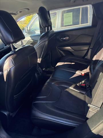 2019 jeep cherokee latitude plus