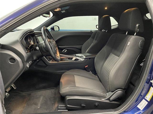 2015 dodge challenger sxt