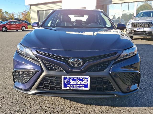 2021 toyota camry se