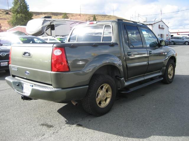 2004 ford explorer sport trac xlt