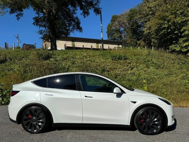 2023 tesla model y performance