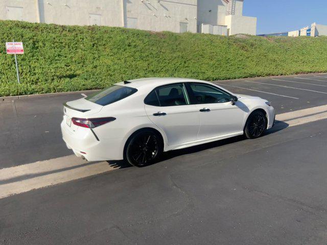 2022 toyota camry se