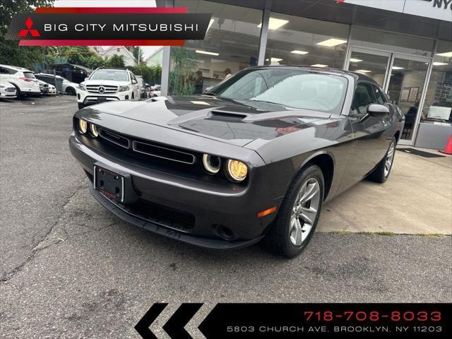 2021 dodge challenger sxt