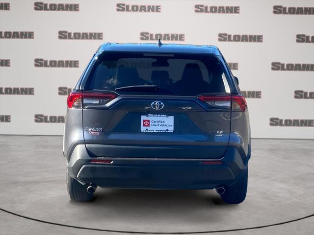 2022 toyota rav4 le