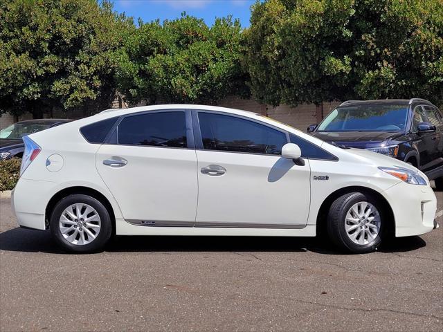 2012 toyota prius plug-in advanced