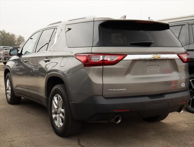 2018 chevrolet traverse lt cloth