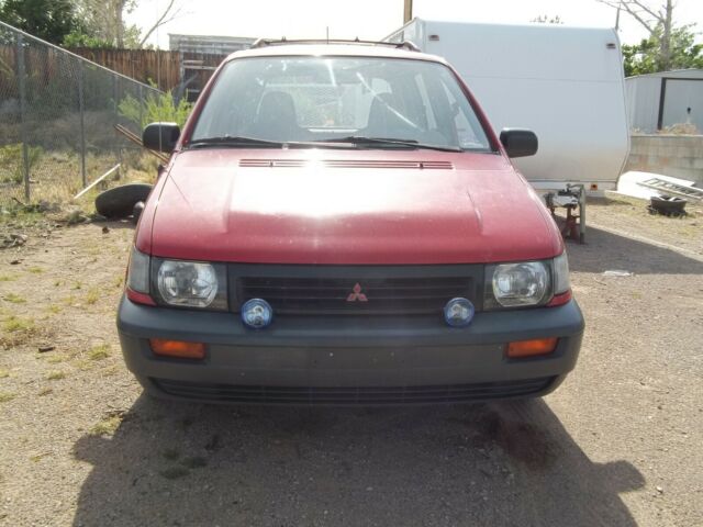 1993 mitsubishi expo lrv 1.8l automatic cold a/c super mileage small suv van