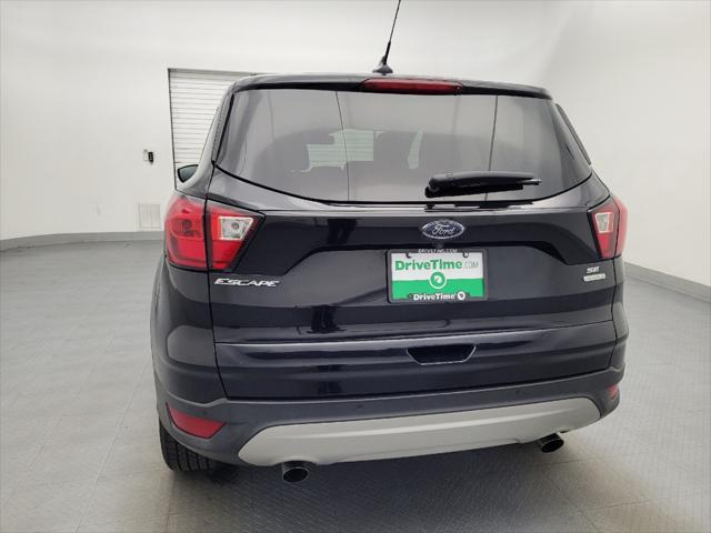2019 ford escape se