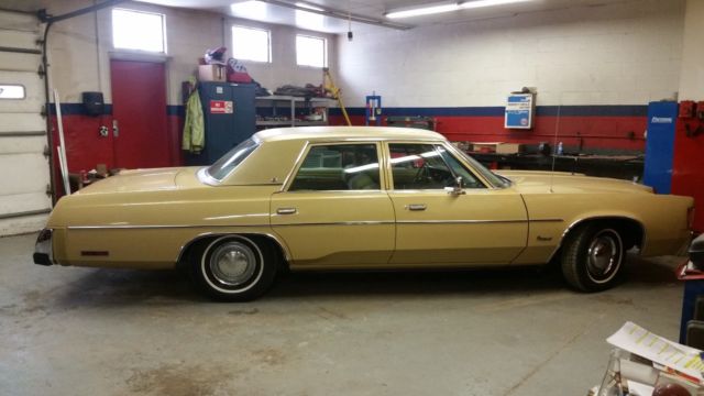 1977 chrysler newport v8 400-4