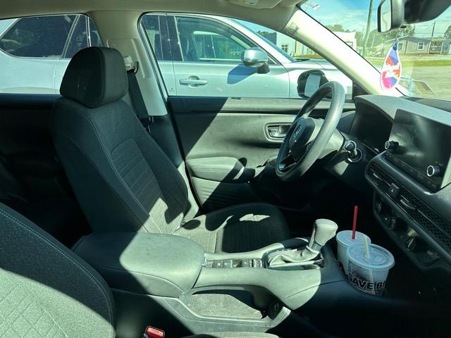 2023 honda hr-v lx